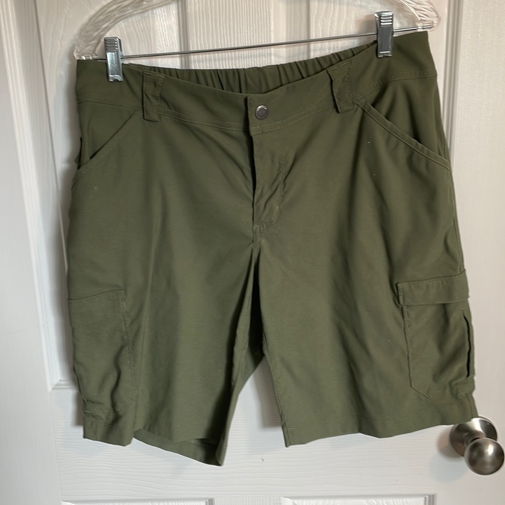 Duluth Women's Dry on the Fly 10" Shorts, size 12